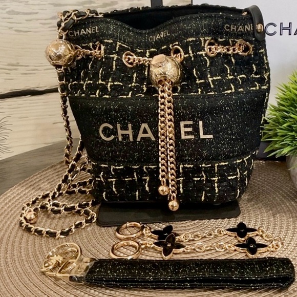 Chanel BLACK Tweed Bucket Bag with Gold Hardware NWB VIP Item - Picture 8 of 9